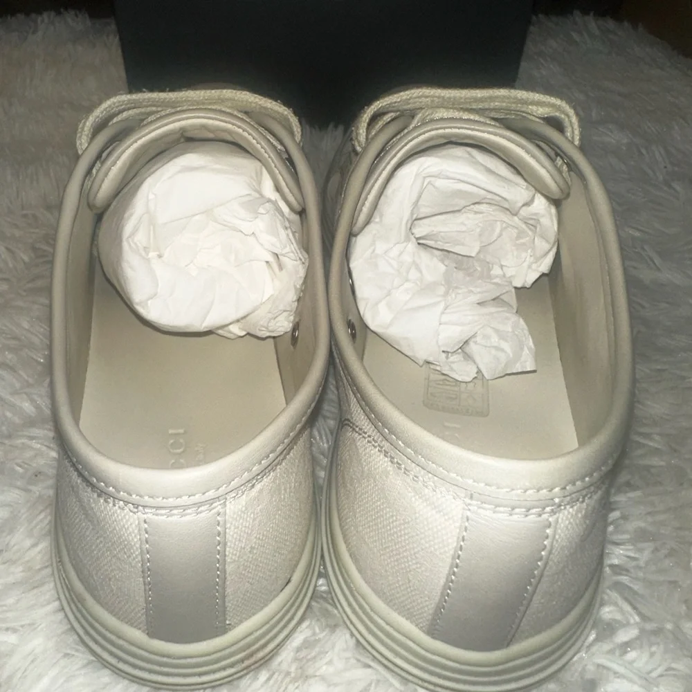 Gucci Women's Light Beige Lace-Up Sneakers